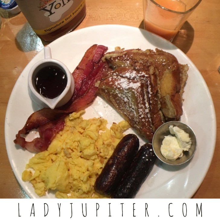 Thinking about Chicago today, so I'm sharing my downtown favorites. Brunch at Yolk. #ChicagoIL #Yolk #brunch